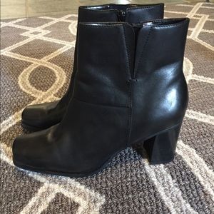 Women's Bass Booties